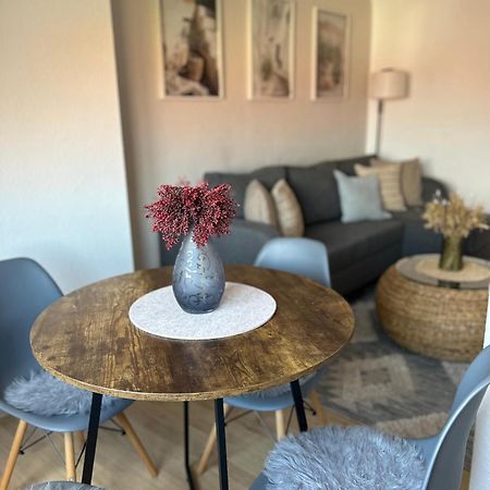 Gemuetliches Altstadtapartment Mit Balkon Und Smart Tv Erfurt Bagian luar foto