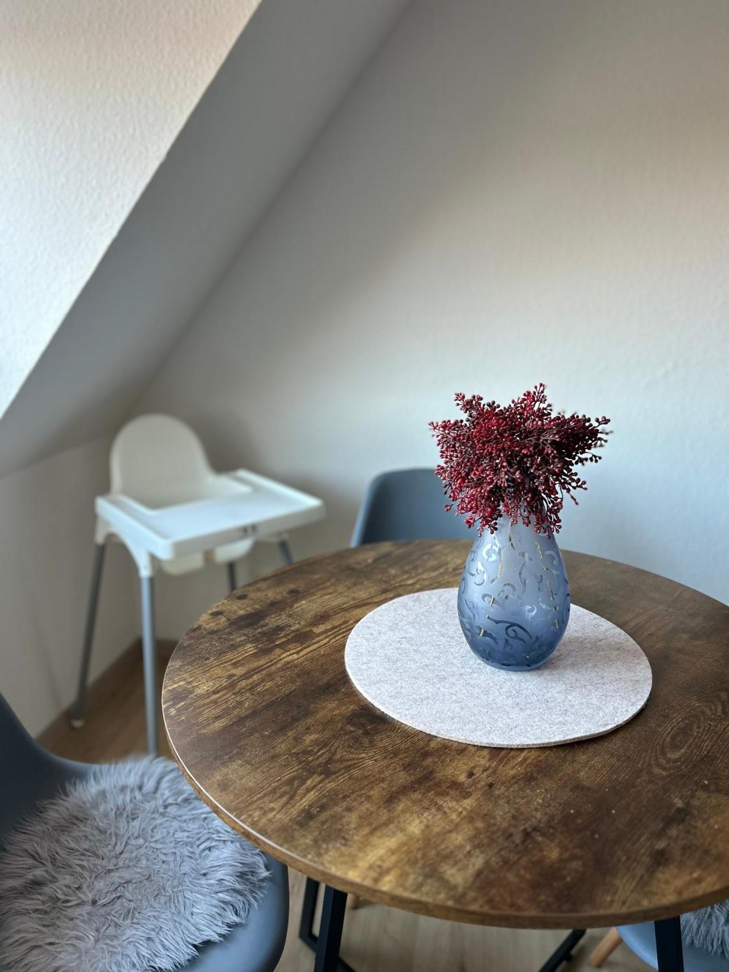 Gemuetliches Altstadtapartment Mit Balkon Und Smart Tv Erfurt Bagian luar foto